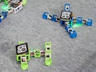 Deze vader- en moederrobot planten zichzelf voort