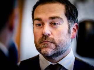 Wachtgeld Klaas Dijkhoff: 'Het gaat om wat mensen eerlijk vinden'