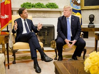 Het mooie oprispinkje van Rutte