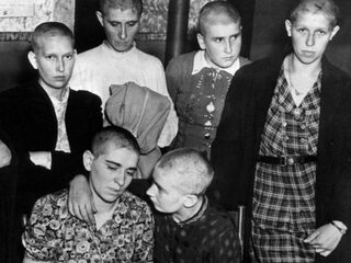 Podcast De Dag: waarom het niet te laat is voor excuses aan 'moffenmeiden'