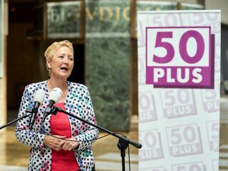 ‘Demissionair hoofdbestuur is bezig de kas van 50Plus te plunderen’
