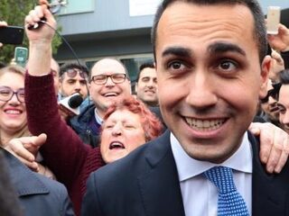 Exitpoll Italië: Vijfsterrenbeweging grootste, coalitie vormen moeilijk