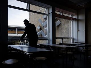 Corona eist zijn tol: 'De overheid heeft te weinig geïnvesteerd in een sociaal draagvlak'