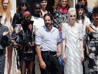 Duurzaamheid en glamour gaan hand in hand bij couturier Ronald van der Kemp