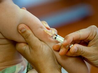 Buitenhof blijft achter uitzending vaccinatie staan