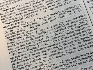 Waarom zeggen we asociaal en niet onsociaal of insociaal?