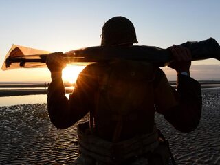 Minister Bijleveld herdenkt Nederlandse inbreng D-day