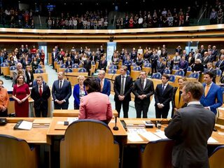Stand.nl: 'De werkdruk voor Tweede Kamerleden is te hoog'
