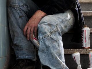 Zwerfjongeren moeten het vanaf 18 jaar zelf uitzoeken