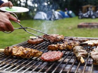 BBQ-pakket supermarkt: 'Varken leeft op nog geen vierkante meter zonder daglicht'