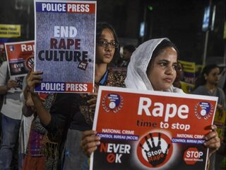 Politie India doodt vier verdachten van verkrachting en moord op dierenarts