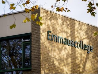 'Maatschappijleer moet belangrijker worden met meer uren en bevoegde docenten'
