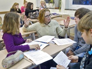 Stand.nl: Leraren in de vier grote steden hebben recht op een hoger salaris