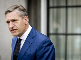 Sybrand Buma: 'Handen af van privéleven politici'