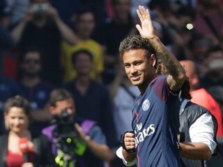 Neymars Megatransfer is Pure Politiek