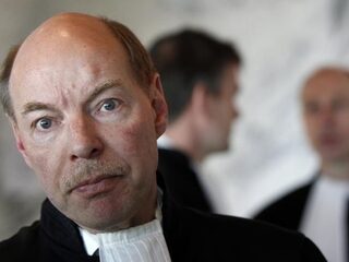 Is het nog wel nodig om tot de dood vast te zitten?