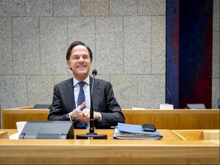 Stand.nl: 'Het is terecht dat de VVD Rutte ten volste blijft steunen'