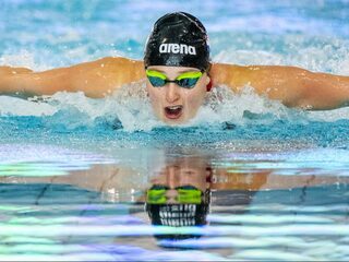 Zwemmers zijn blij met Rutte, zij mogen het water weer in