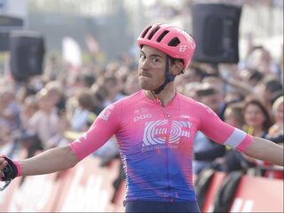 Alberto Bettiol verrassende winnaar Ronde van Vlaanderen