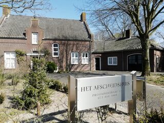 Corona vraagt veel van de creativiteit van nabestaanden en uitvaartverzorgers.