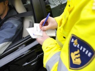 Politie duwt kritische agenten ziektewet in