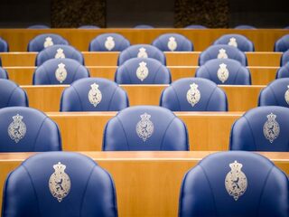 Stand.nl: 'Kamerleden die uit de fractie stappen moeten hun zetel inleveren'