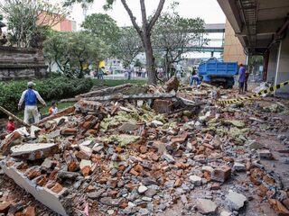Lombok maakt schade op na aardbeving: 'dorpen verwoest, maar mensen pakken leven weer op'