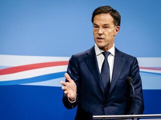 'De VVD zakt naar twee zetels als Rutte verdwijnt, hij moet niet weggaan'