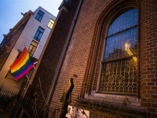 Kerken en moskeeën moeten inclusiever voor lhbt'ers: 'Conversie-therapie is geestelijke verkrachting'