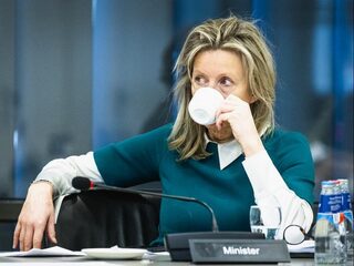 Ollongren: 'De ziekte was voor mij heel lastig, ik kon het allemaal niet meer'