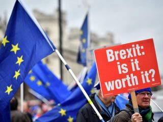 Het gele hesje heet hier Brexit