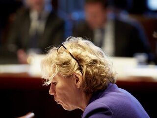 PvdA-fractievoorzitter Eerste Kamer Marleen Barth treedt af