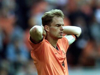 Van Oranjegekte naar penaltytrauma: terug naar EURO 2000