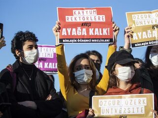 Turkse studenten pikken bemoeienis van Erdogan niet meer