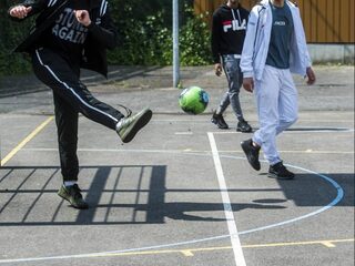 Vernietigend inspectierapport over jeugdzorg; kabinet grijpt in