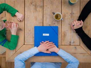 Stand.nl: Gemeenten dreigen terecht de verantwoordelijkheid voor jeugdzorg terug te geven aan het rijk