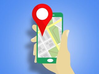 Onderzoek: helft ouders checkt telefoon kind