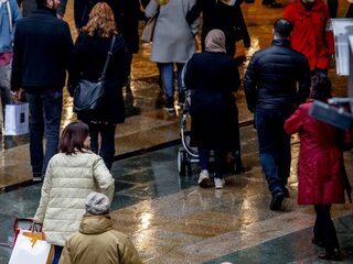 Nederlandse economie in historisch diepe recessie, herstel langzaam