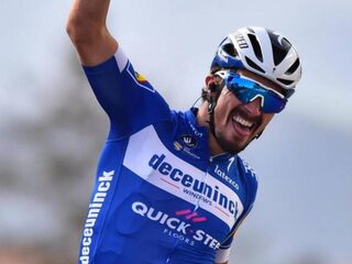 Alaphilippe zegeviert in Tour en neemt gele trui over van Teunissen