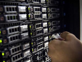 Vandaag op NPO Radio 1: afluisterapparatuur van de politie en kom langs bij Radar Radio