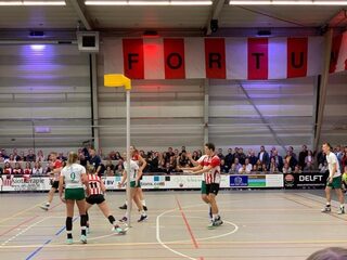 Korfbal League opent met strijd der reuzen