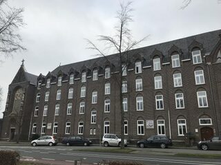 Te koop: zes paters in Wittem, inclusief klooster