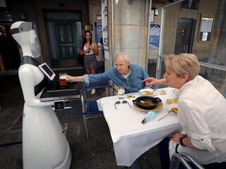 Kan technologie fysiek contact vervangen?