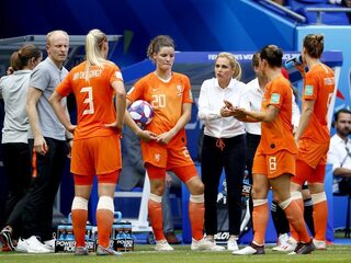 Stand.nl: Om het succes uit te bouwen moeten we meer investeren in vrouwenvoetbal