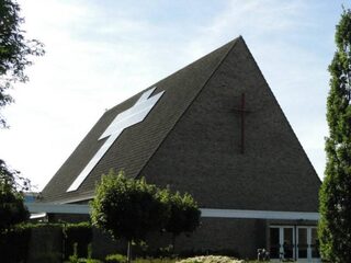 Groen geloven: zonnepanelen in kruisvorm en zuinige kranen in moskeeën