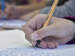 Middelbare scholen gaan na twee jaar nieuw schooladvies geven