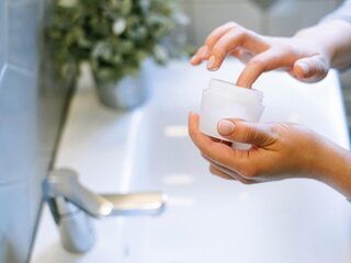 Hormoonverstorende stoffen in cosmetica: 'Kan leiden tot vruchtbaarheidsproblemen'