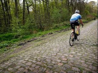 Dodelijk wegdek: de kasseienstrook