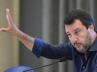 'Het Roma-probleem is op te lossen met een bulldozer'