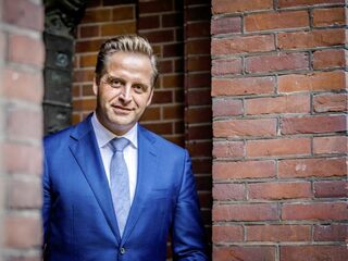 Minister De Jonge optimistisch over personeelstekort in de zorg
